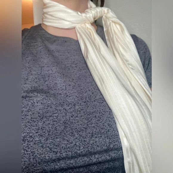 Brooks Brothers Ivory Colored 100% Silk Scarf - Picture 3 of 10